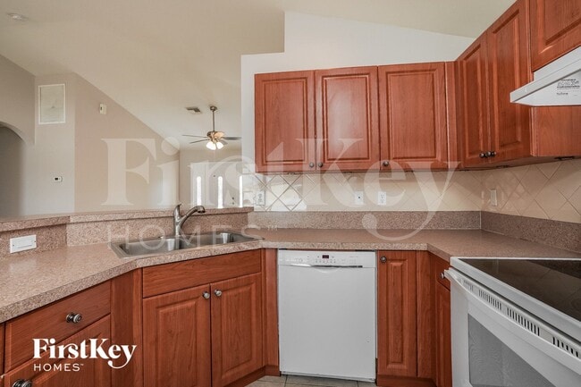 3908 18th St SW, Lehigh Acres, FL 33976 - photo 6