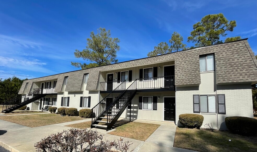 Jac Lyn Apartments, Moultrie, GA 31768 - photo 1