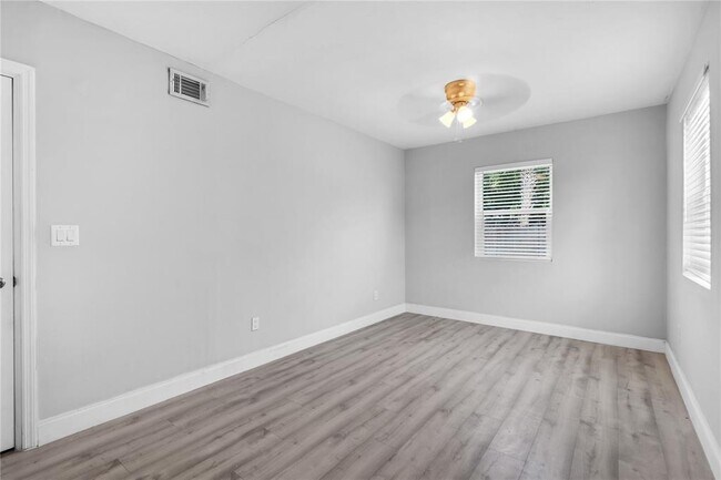 4500 NE 18th Ave, Pompano Beach, FL 33064 - photo 5