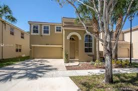 5010 SW 155th Ave, Miramar, FL 33027