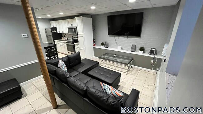 1890 Beacon St unit B, Brookline, MA 02445 - photo 2