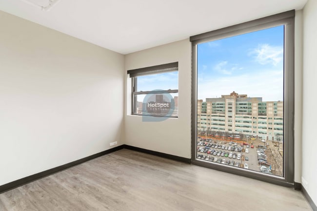 1920 W Ogden Ave unit 1712, Chicago, IL 60612 - photo 4