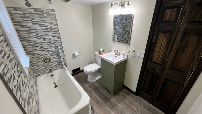 705 E 6th St unit 2, Duluth, MN 55805 - photo 7