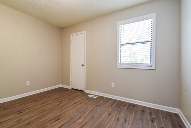 5461 Austell Rd, Austell, GA 30106 - photo 5