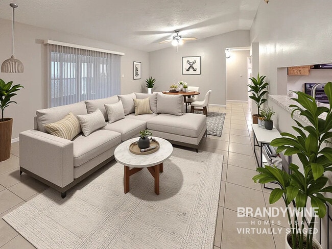 2712 Mnr Hl Dr, Brandon, FL 33511 - photo 4