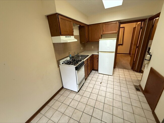 1283 California Ave unit 1283, Akron, OH 44314 - photo 3