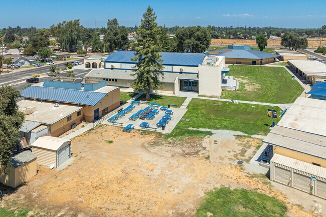 Conejo Middle School provides large green spaces for students to enjoy during break times.