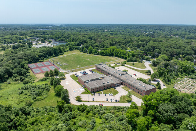 Rear view of Broad Rock Middle School.