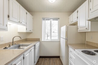 1840 Molalla Ave, Oregon City, OR 97045