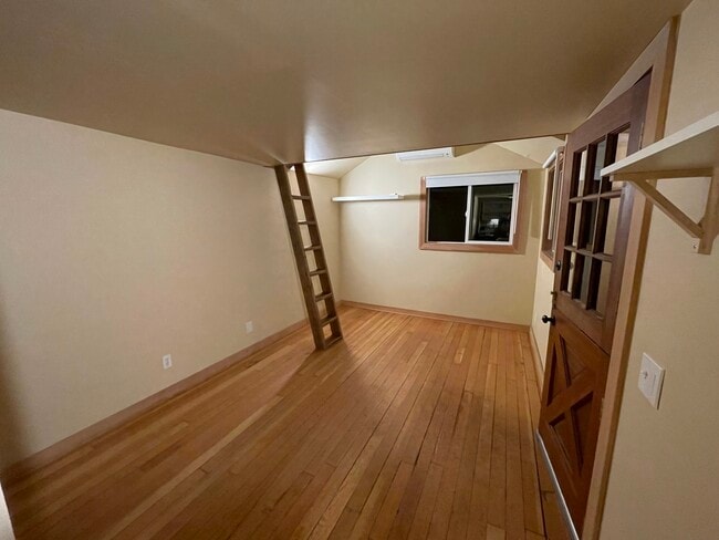 5535 NE Prescott St unit B, Portland, OR 97218 - photo 2