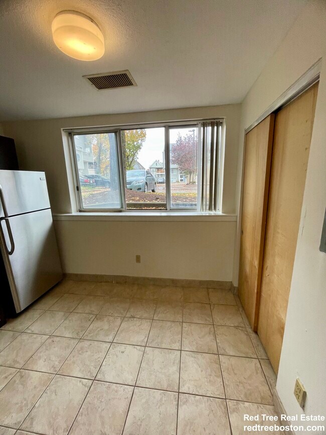 144 N Beacon St unit 2, Boston, MA 02135 - photo 7