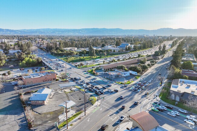 Hathaway is bisected by Saratoga Avenue, with easy access to U.S. Interstate 280.