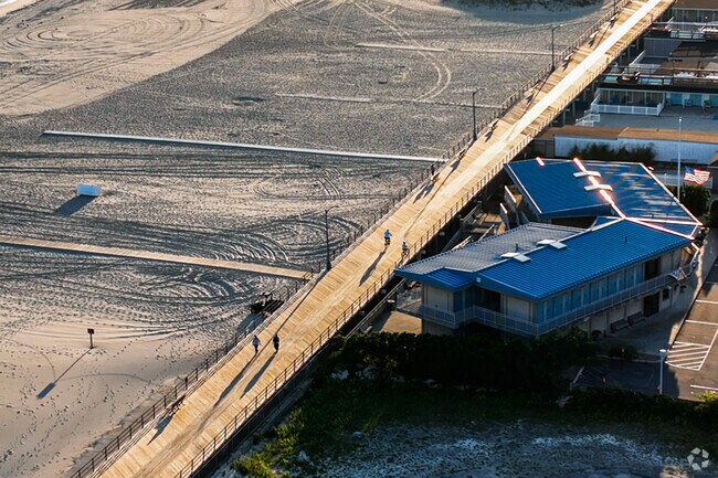 Atlantic Beach is known for its beautiful golden beaches and boardwalk.