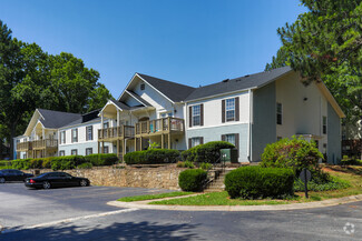2401 Windy Hill Rd SE, Marietta, GA 30067