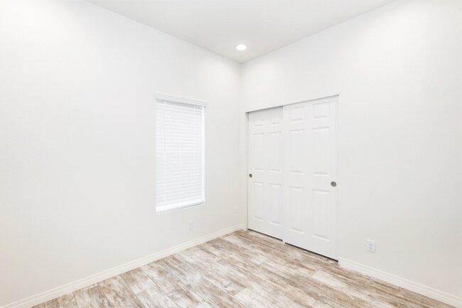 35312 Santa fe St, Daggett, CA 92327 - photo 3