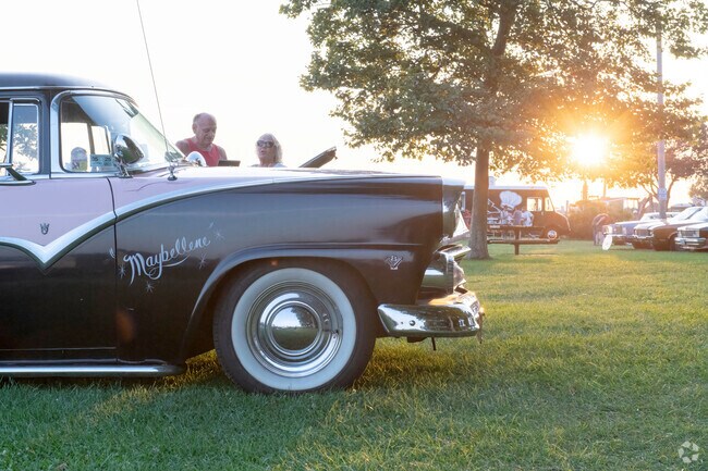 Oakland Beach Cruise Night at the Oakland Beach Gazebo is a great opportunity to enjoy cars.