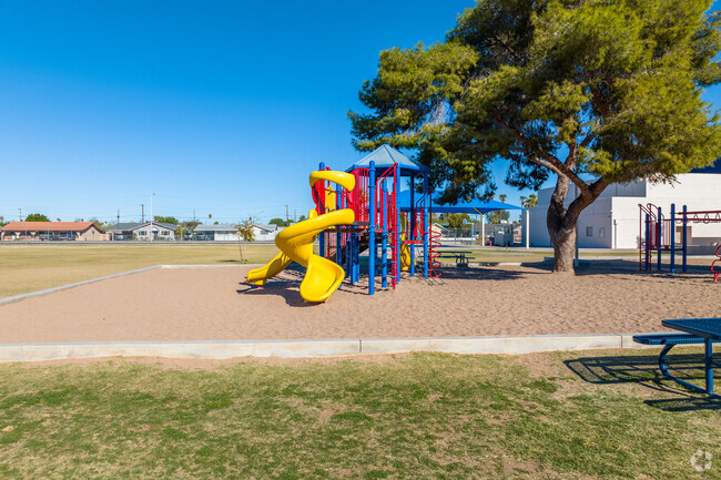In Mesa, Holmes Elementary stands out for its vibrant and inclusive community.