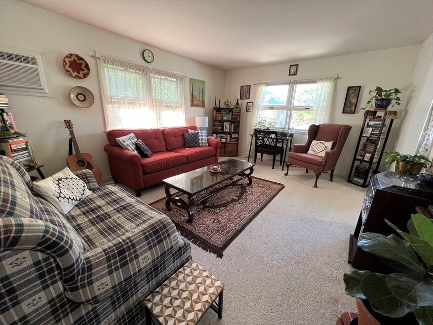 103 W Oregon St, Urbana, IL 61801 - photo 1