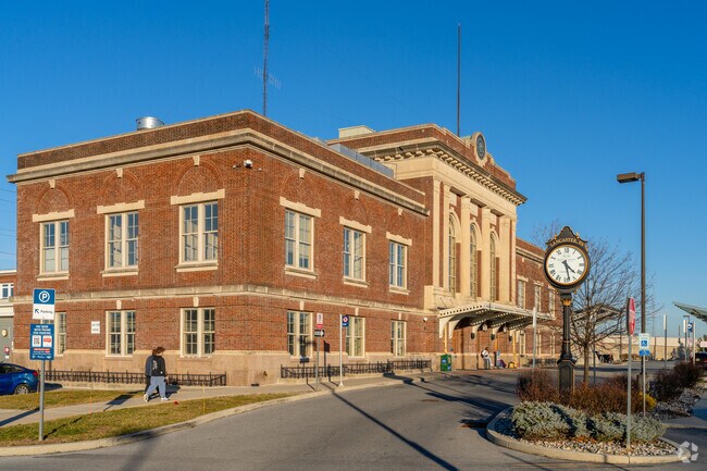 The Lancaster Amtrak Train Station is conveniently located in Stadium District.