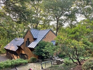 302 Old Branchville Rd Unit Charming Cottage, Ridgefield, CT 06877