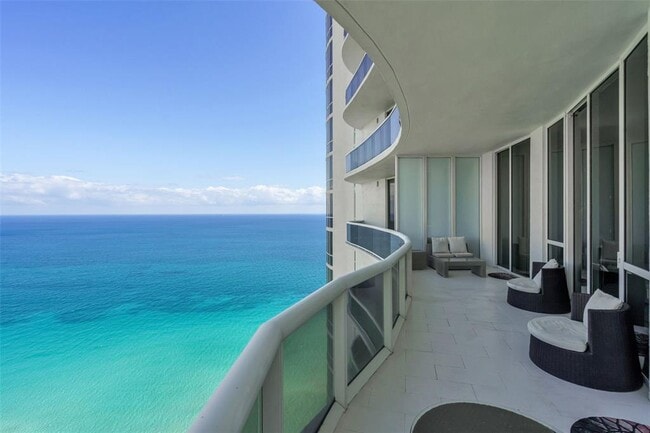 Trump Towers I unit 3202, Sunny Isles Beach, FL 33160 - photo 3