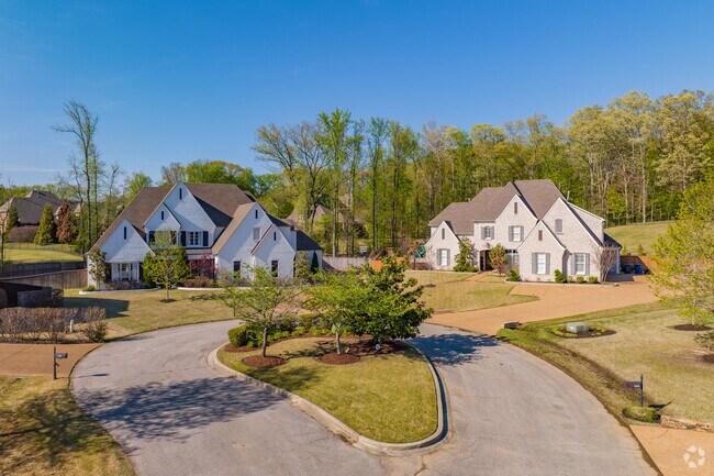 Many of Lakeland's homes are large and sit atop spacious lots.