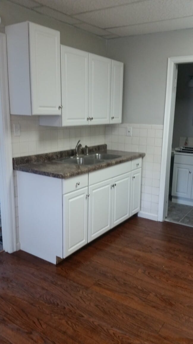 444 E Main St unit 444 APT, Newark, OH 43055 - photo 3