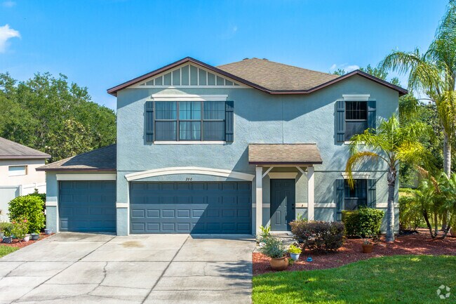 Two-story contemporary-style homes line the northern portion of Willow Oak.