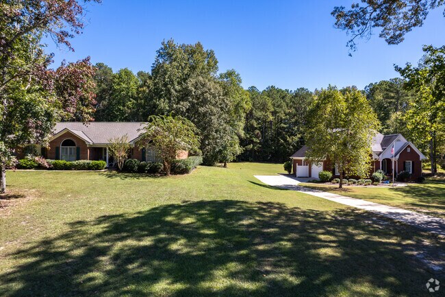 Piney Grove is the perfect city to purchase your new country home.