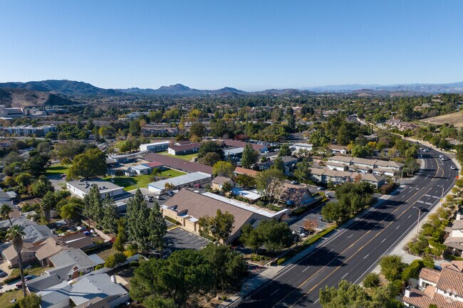 Conejo Elementary School is a great school to send your children.