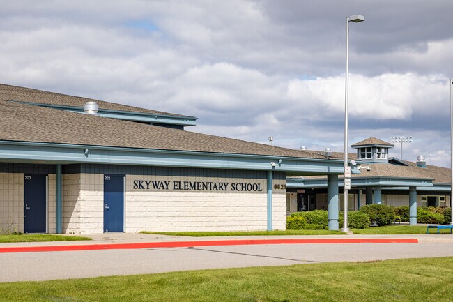 Parent drop off and pickup zone at Skyway Elementary.