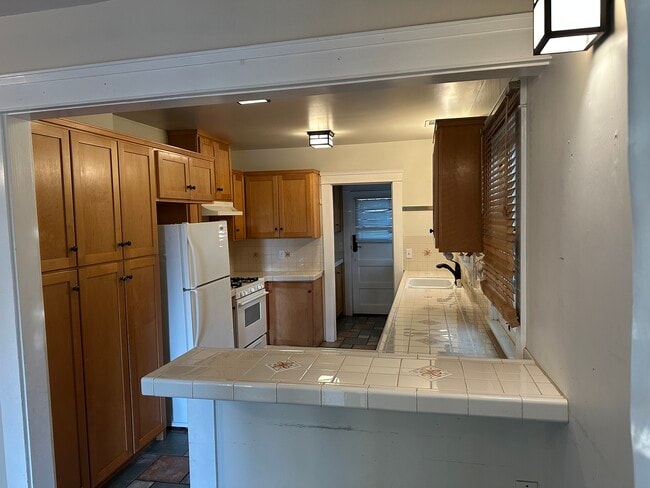 325 E Colorado Blvd, Monrovia, CA 91016 - photo 3