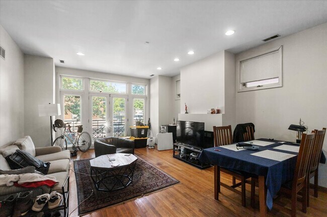 2338 N Greenview Ave unit 1, Chicago, IL 60614 - photo 2