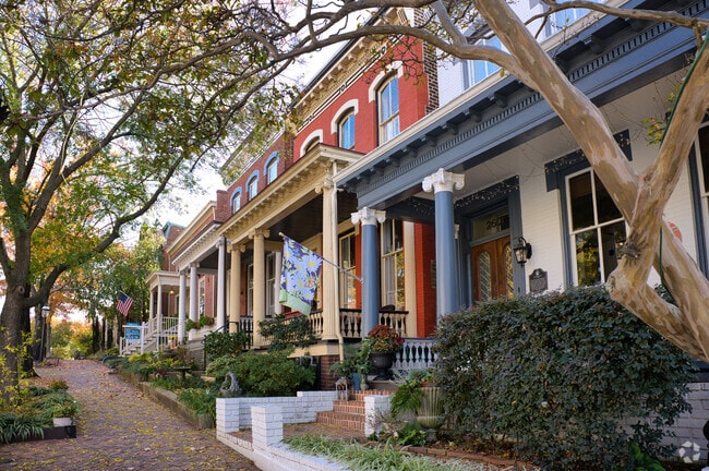 Historic row houses can be found throughout the Shockoe Bottom neighborhood.