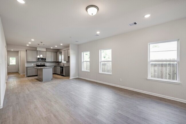 15315 Mountain Plover Place, Magnolia, TX 77354 - photo 6