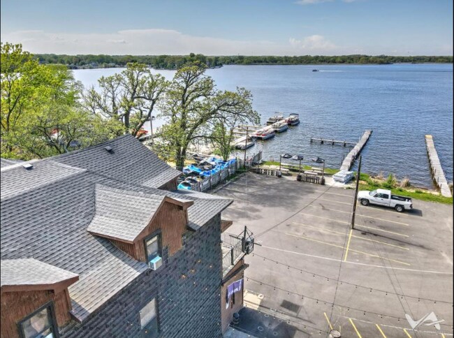 117 Nippersink Blvd unit 401, Fox Lake, IL 60020 - photo 3