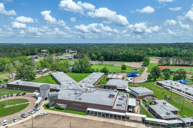 Pearl Lower Elementary School has a rating of A on the website Niche.