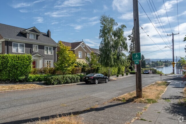 A row of Portage Bay homes, and Lake Washington in the background.