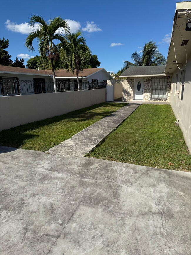 3163 NW 29th St unit 3163 A, Miami, FL 33142 - photo 2