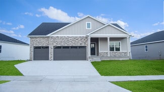 635 NW Concord Ln, Waukee, IA 50263