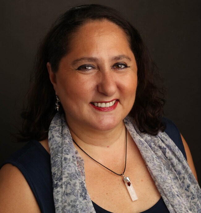 Melahat Cigdem Castro