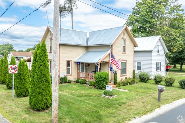 Howard is home to many houses built in the 1900s, reflecting historical architecture and enduring quality.