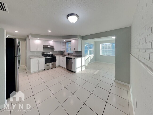 4242 Oak Bluff Ave, Holiday, FL 34691 - photo 3