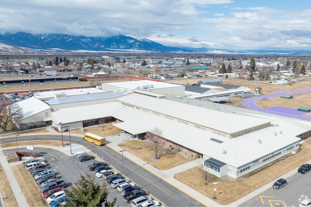 Baker City High School serves the older students in the Baker City area.