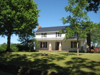 1000 Ewing Albright Rd, Ashland City, TN 37015