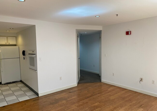 534 Commonwealth Ave unit 4B, Boston, MA 02215 - photo 4