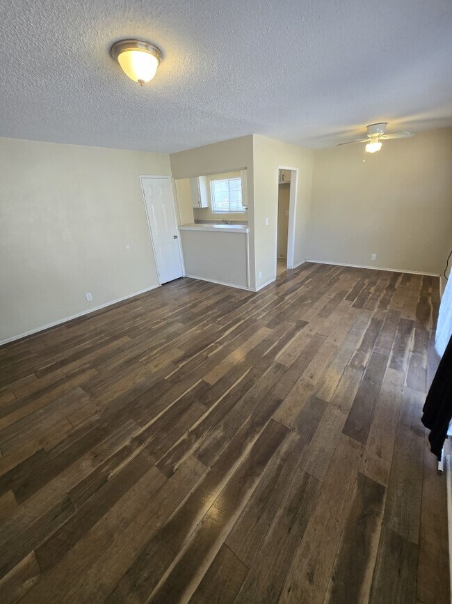 45515 3rd St E, Lancaster, CA 93535 - photo 2