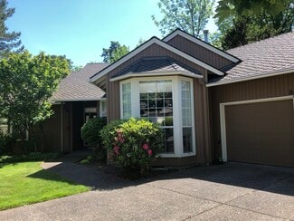 5538 Royal Oaks Dr, Lake Oswego, OR 97035