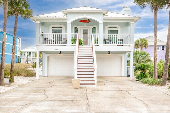 Come to Navarre Beach to find every kind of coastal architecture.