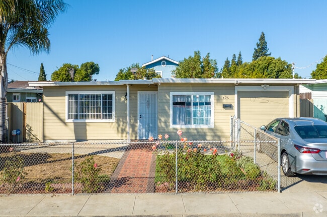 A great ranch-style starter home in the Santa Clara neighborhood.